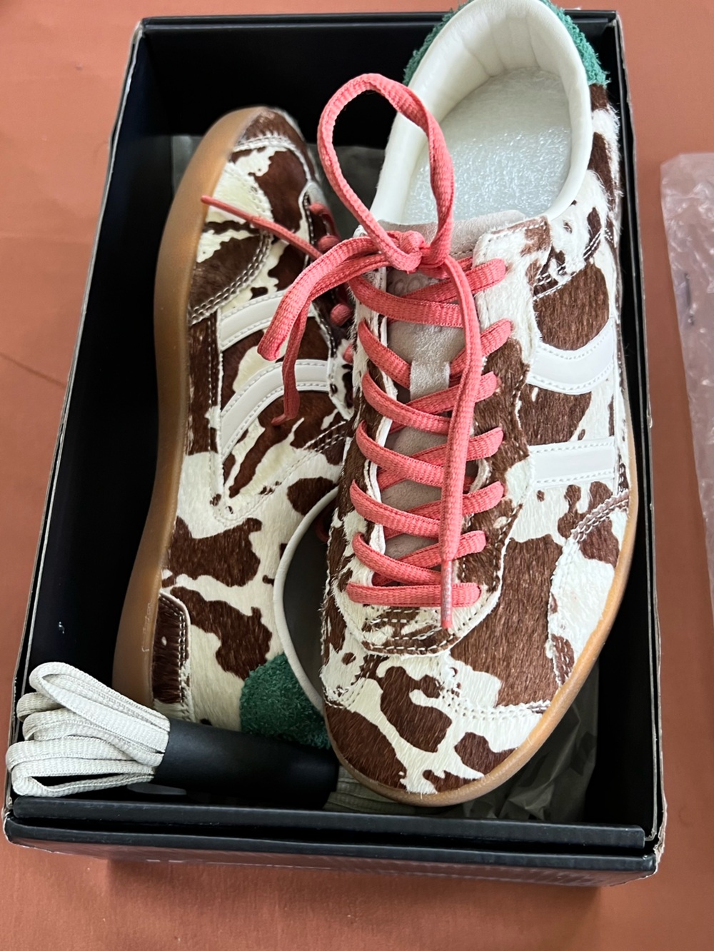 Coolway Cow-Print Low-Top Sneakers with Coral Laces